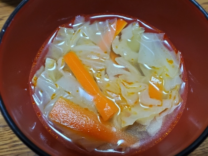 目の覚めるような辛さでした。野菜スープがラー油だけでこんなに変わるとは思っていませんでした。