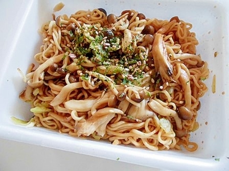 カロリー気にせずカサ増し きのこ入りカップ焼きそば レシピ 作り方 By V るん 0394 楽天レシピ カロリー気にせずカサ増し きのこ入りカップ焼きそば レシピ 作り方 By V るん 0394 楽天レシピ