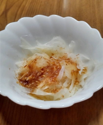 おつまみにも　簡単すぎる新玉ねぎの温サラダ