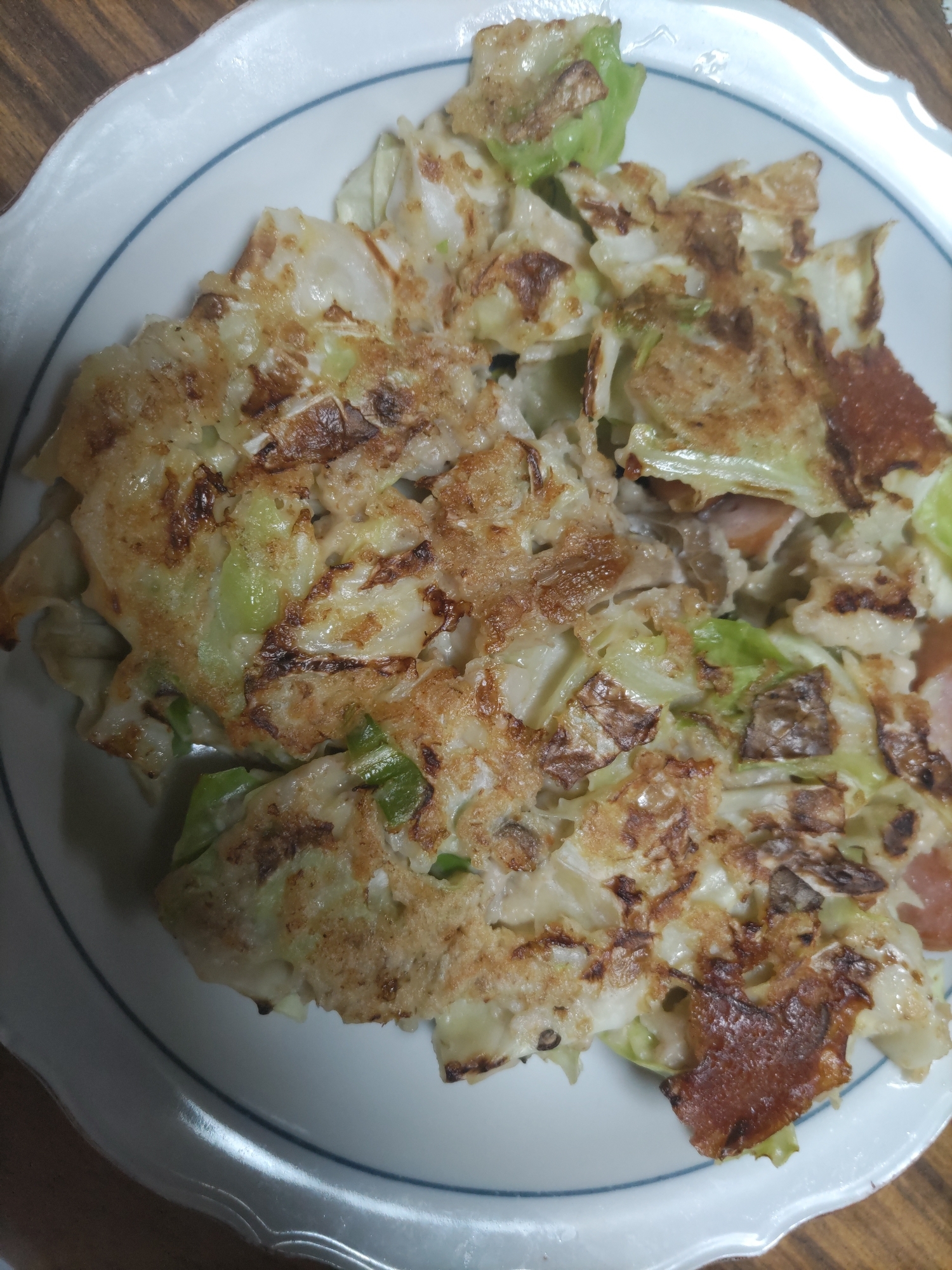 ウインナーとしめじとキャベツのオートミール焼き