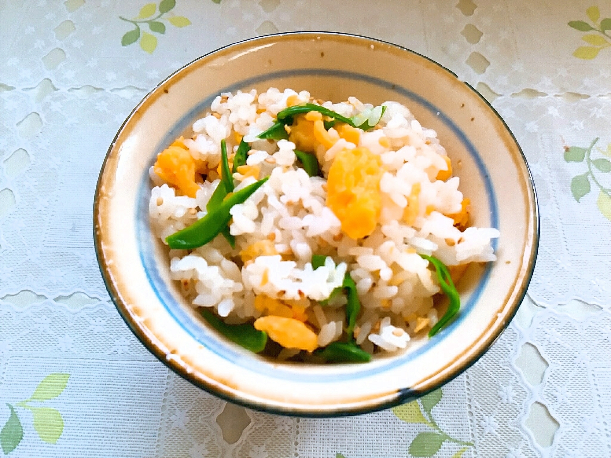 絹さやと炒り卵の混ぜご飯