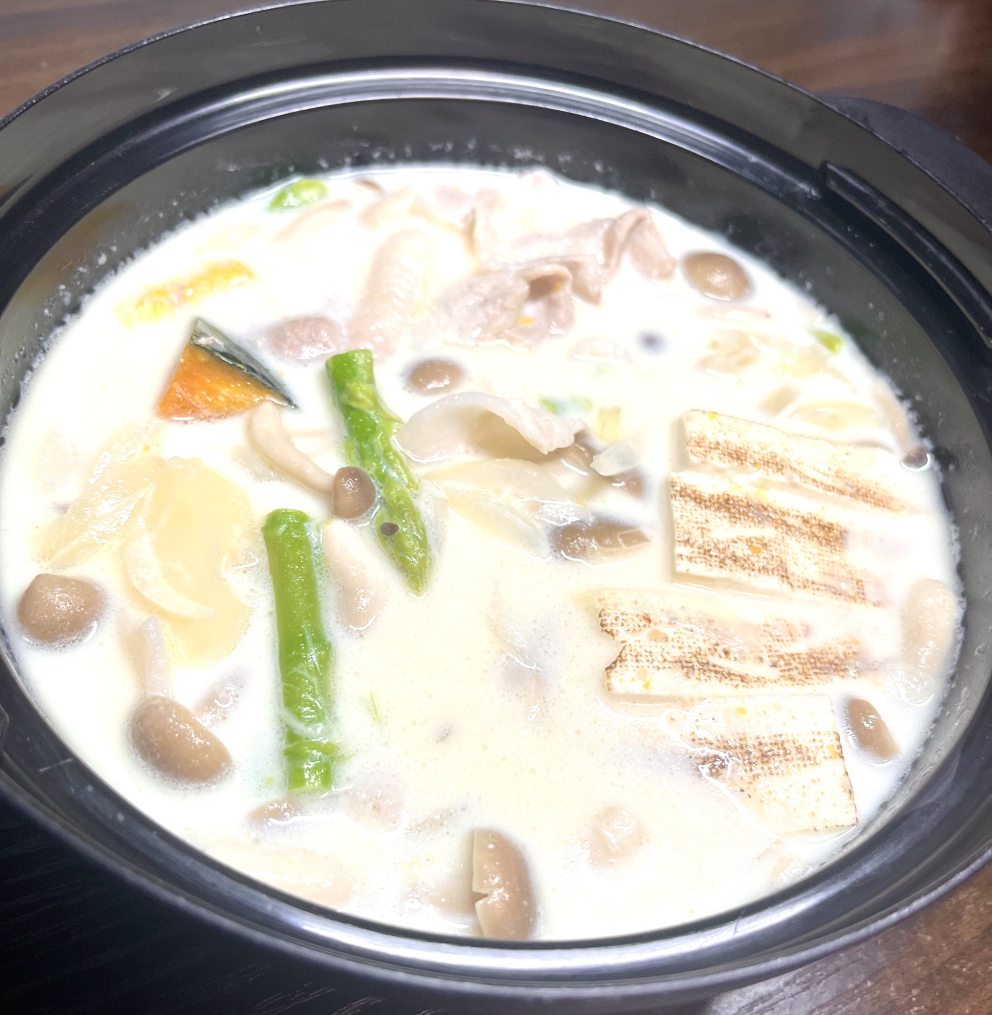 簡単レンジのみ⭐︎ミルク味噌鍋