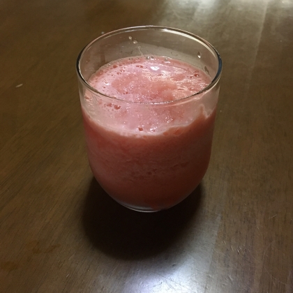 参考にさせて頂きました。大きなスイカが食べきれず困っていたのですが、ジンジャーエールを買いに行って作りました。家族に好評でした。ありがとうございました！