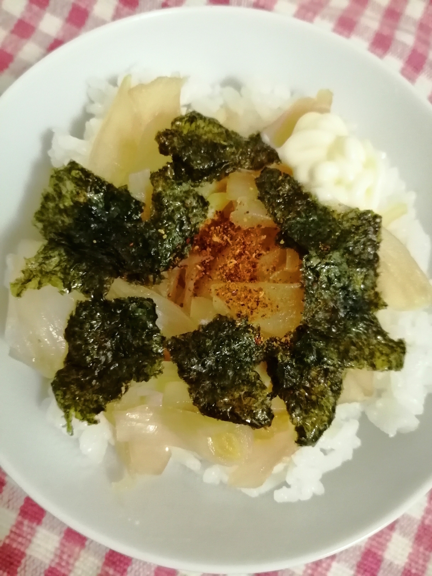 玉ねぎつゆ煮と味付け海苔マヨご飯