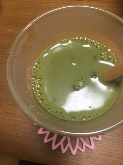 カフェオレに青汁を加えて♪