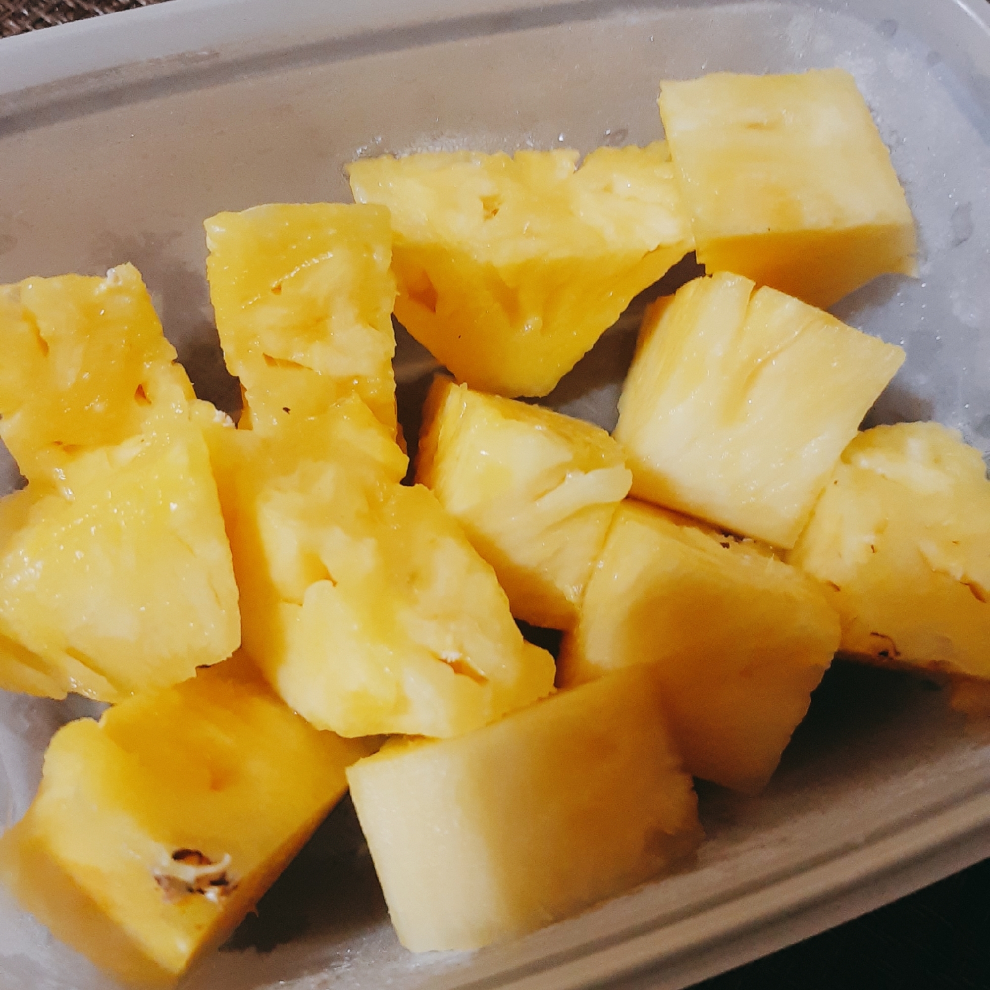 パイナップルの切り方 カットパイン レシピ 作り方 By Hinamam 楽天レシピ パイナップルの切り方 カットパイン レシピ 作り方 By Hinamam 楽天レシピ