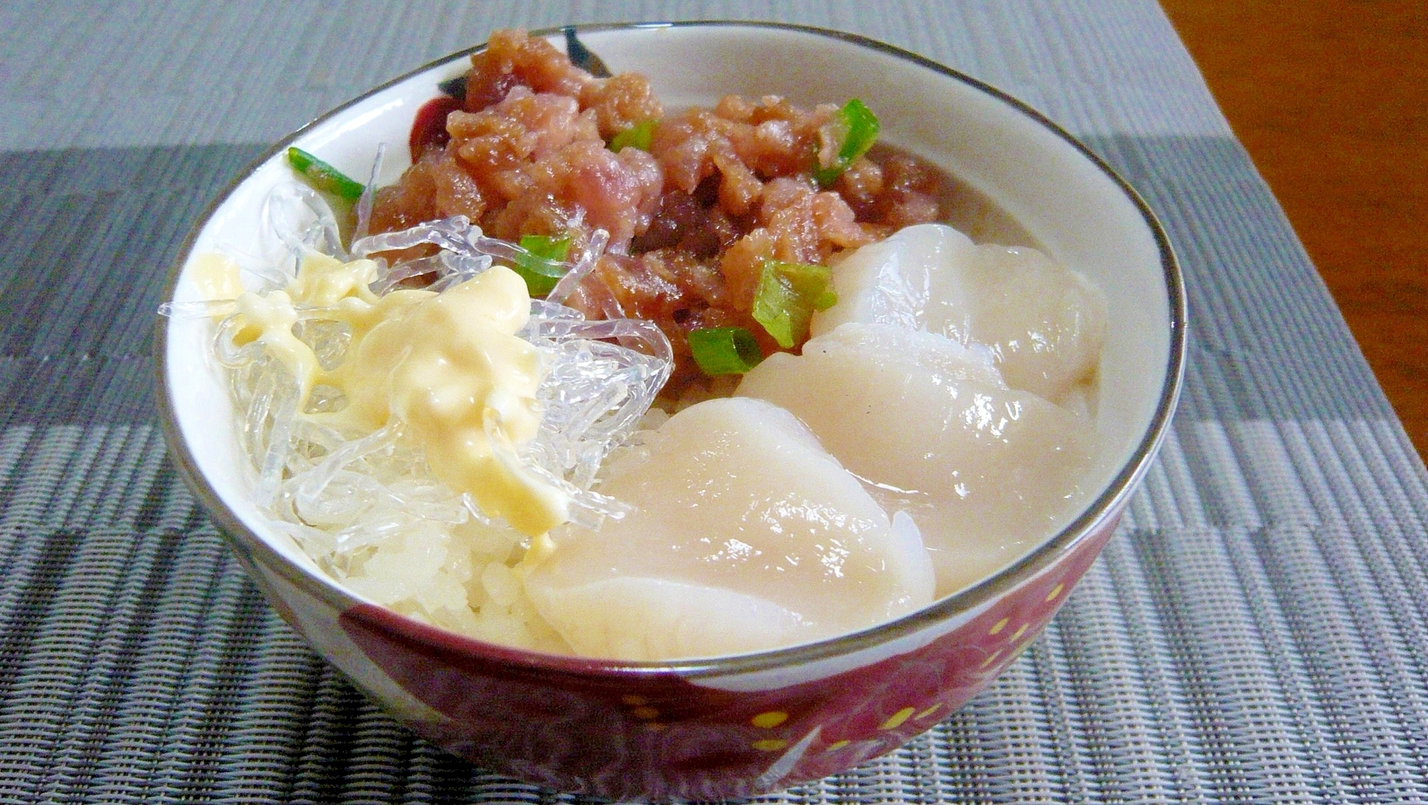 ♥　貝柱＆プチプチ＆ネギトロの３色丼　♥