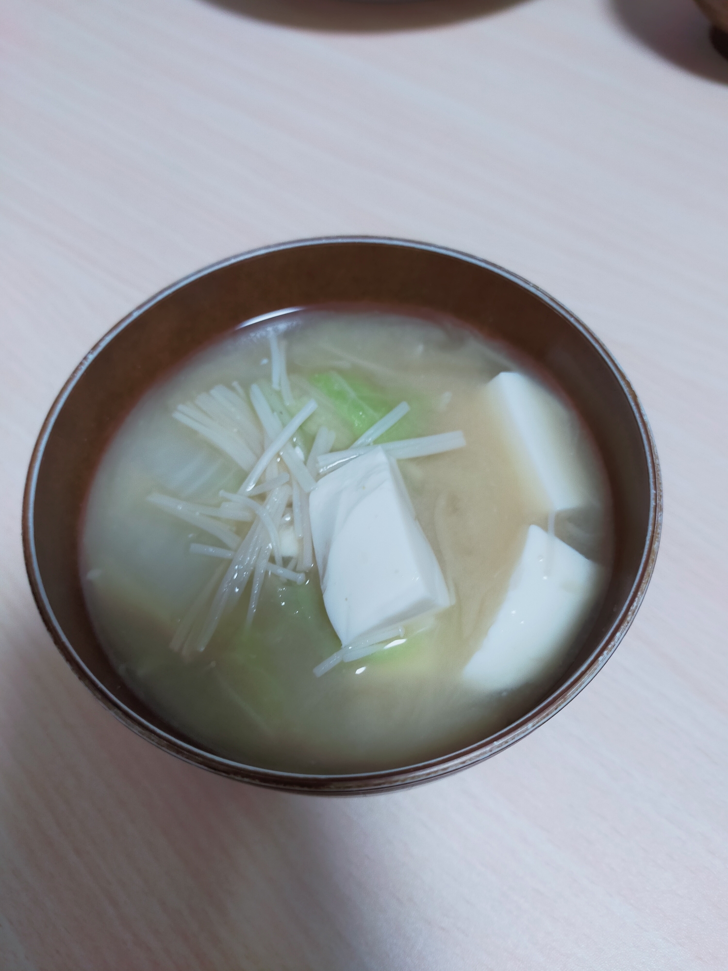 白菜とえのきと豆腐のお味噌汁