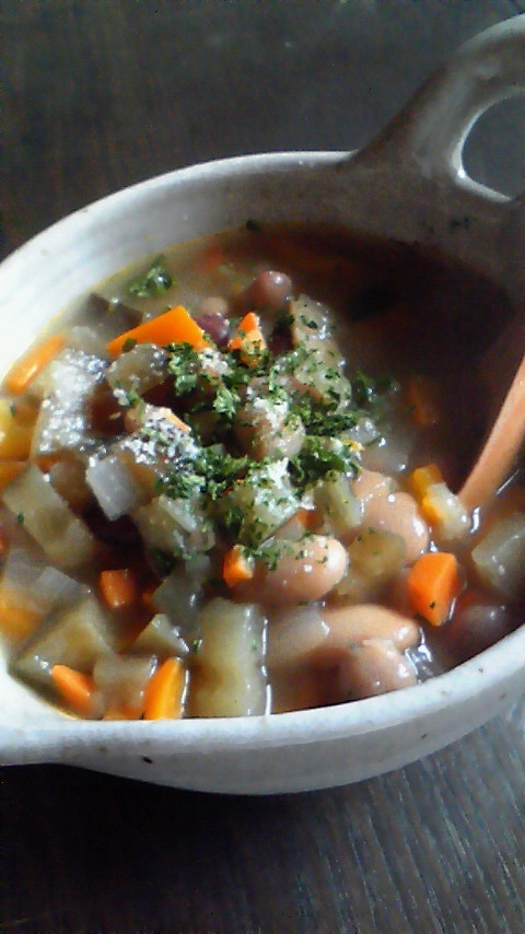 野菜とミックスビーンズのスープ
