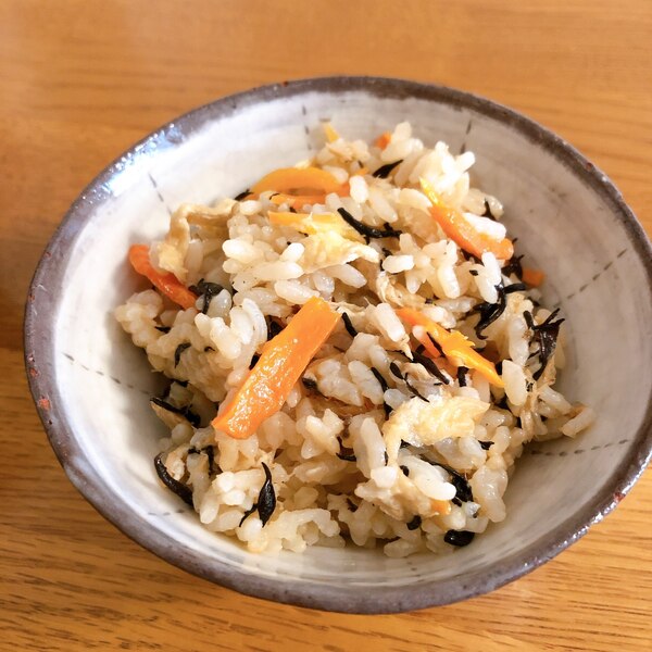 絶品 ツナとヒジキの炊き込みご飯 レシピ 作り方 By かんこっこりら 楽天レシピ 絶品 ツナとヒジキの炊き込みご飯 レシピ 作り方 By かんこっこりら 楽天レシピ