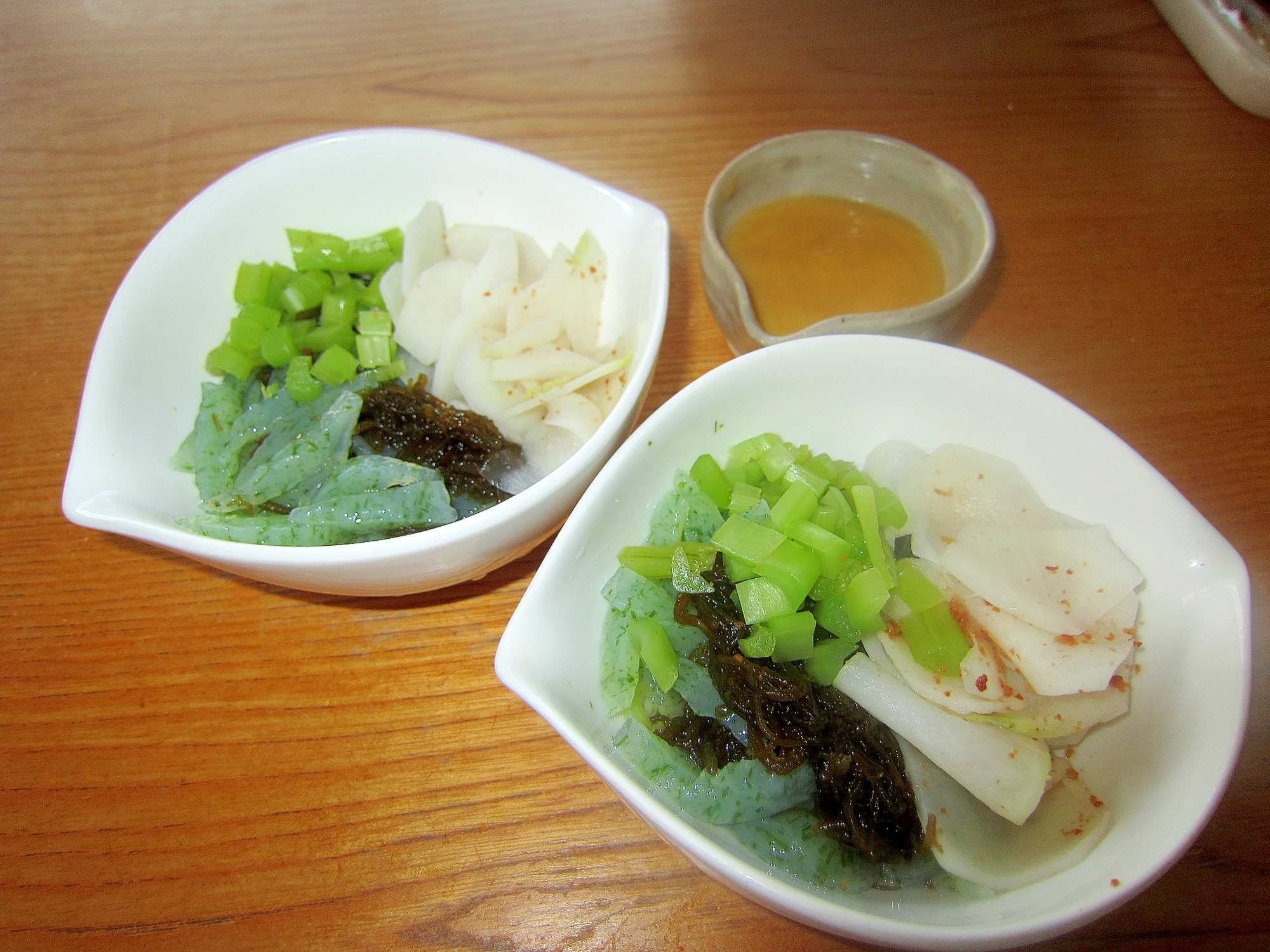 蕪と蒟蒻と若芽の花梨のもろみ酢味噌サラダ