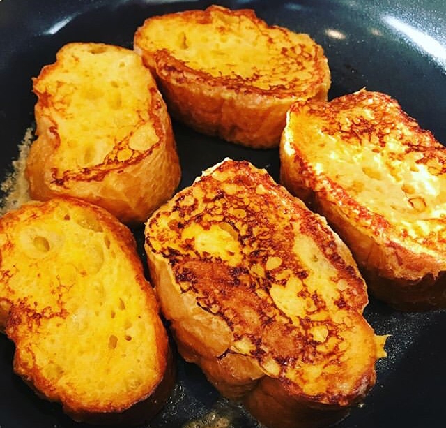 簡単時短裏技!バゲットでフレンチトースト♪絶品朝食