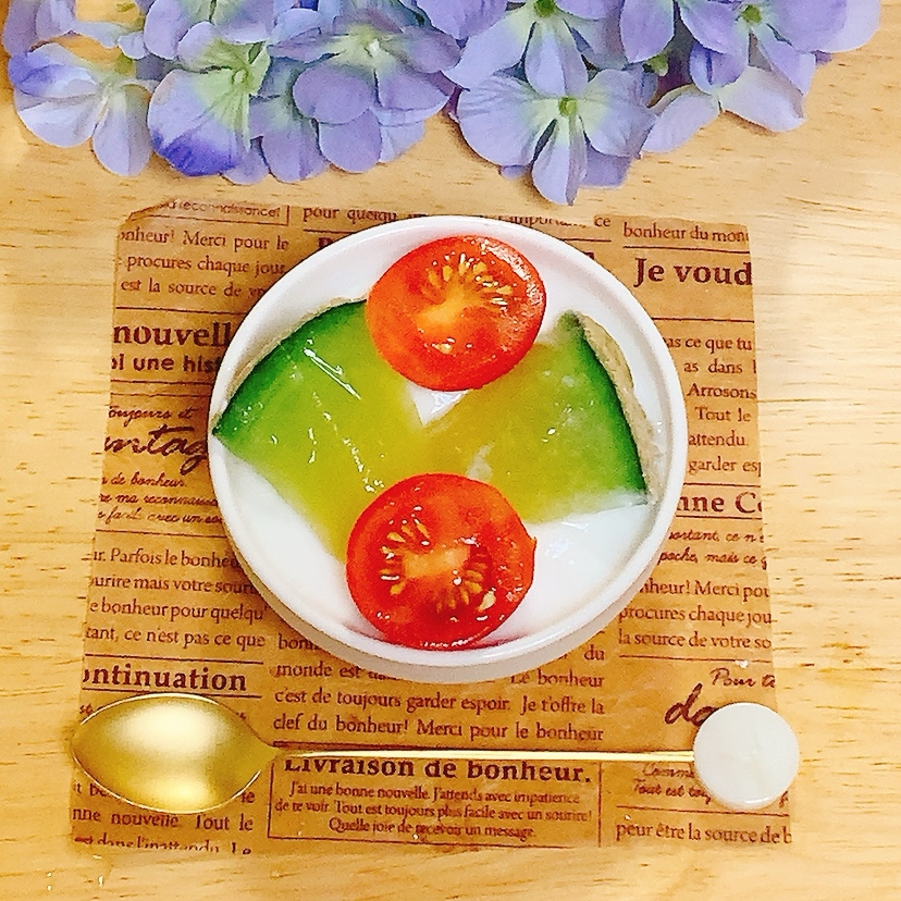 メロントマト♪鮮やかヨーグルト