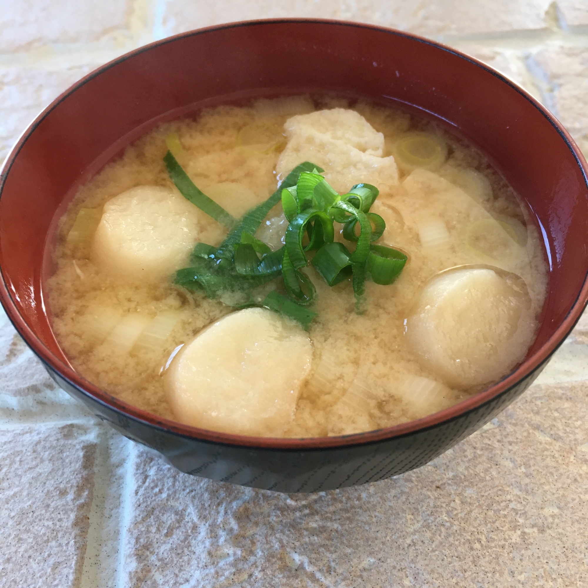 お麩と長ネギのお味噌汁♪