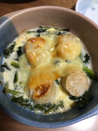 ホタテとほうれん草のマヨグラタン