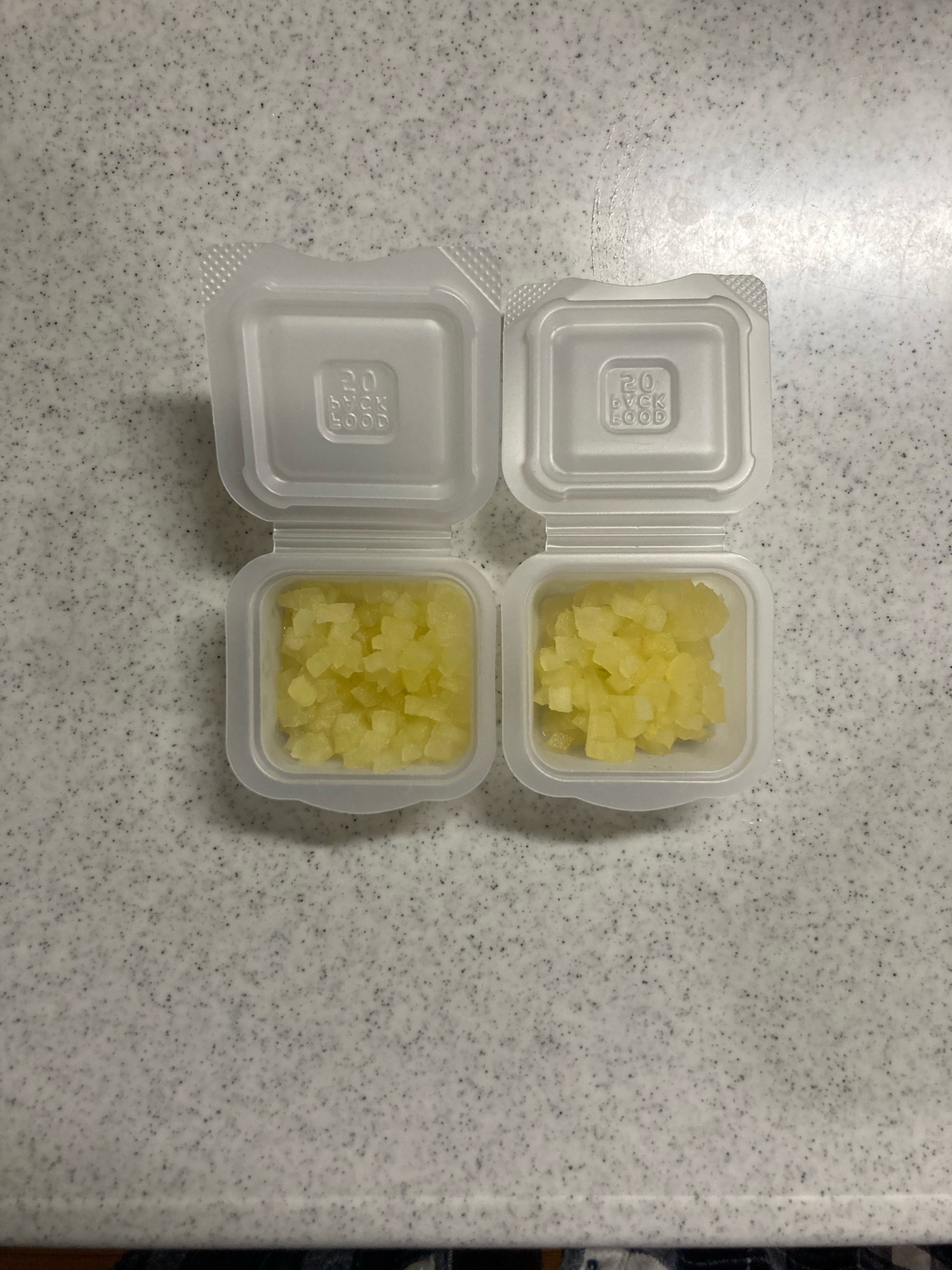 離乳食後期★レンジでりんごの角切り