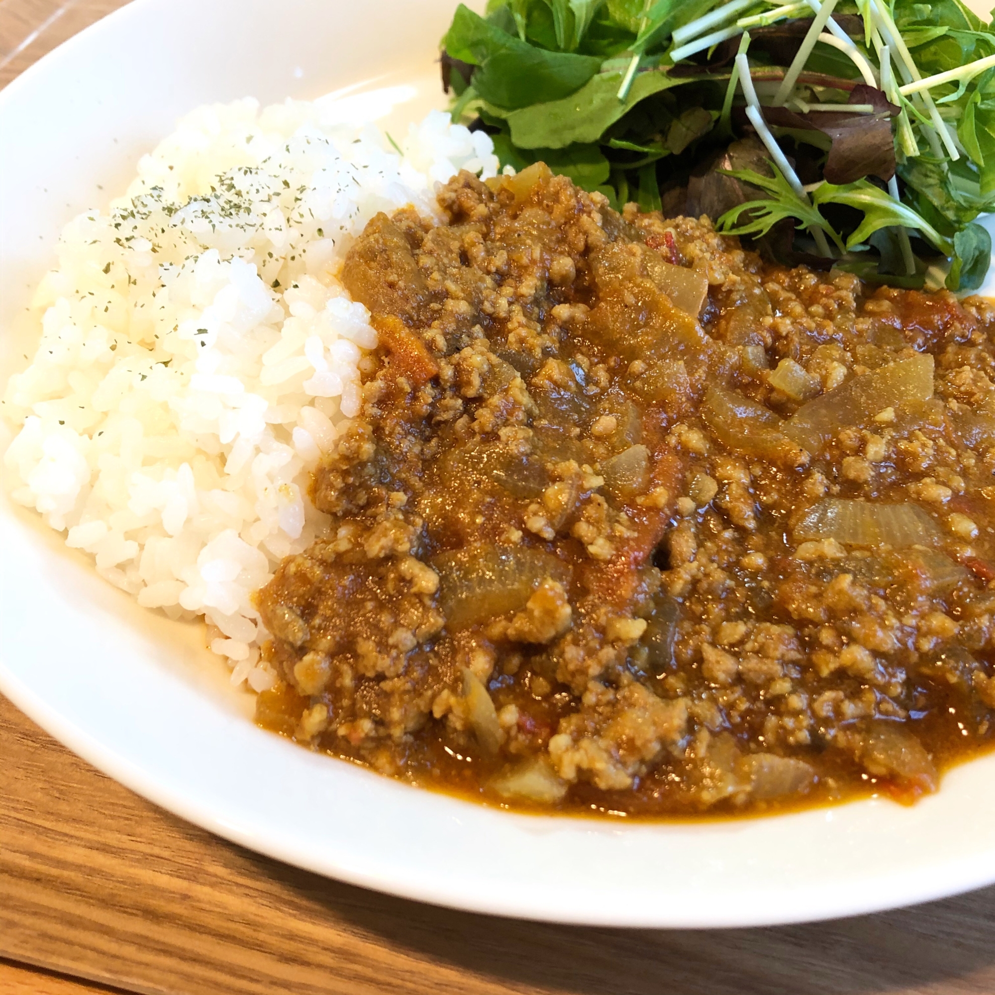 新玉ねぎとトマトのキーマカレー