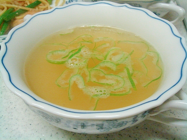 葱と生姜のコンソメスープ