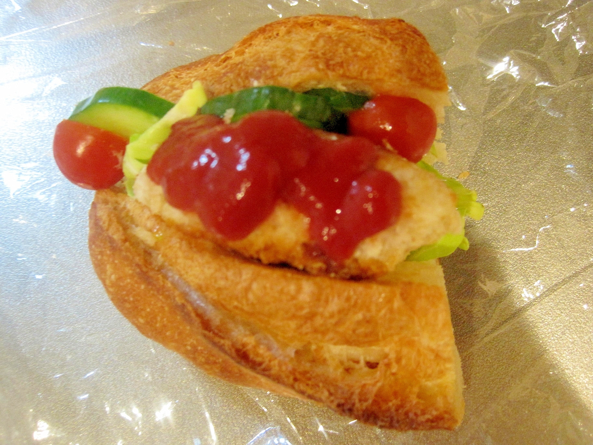 鶏胸肉のパン粉焼きサンドイッチ
