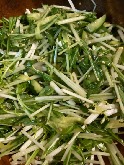 やみつき‼ごま香る水菜と胡瓜の塩昆布サラダ
