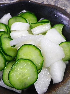 梨きゅうりの昆布茶酢の物