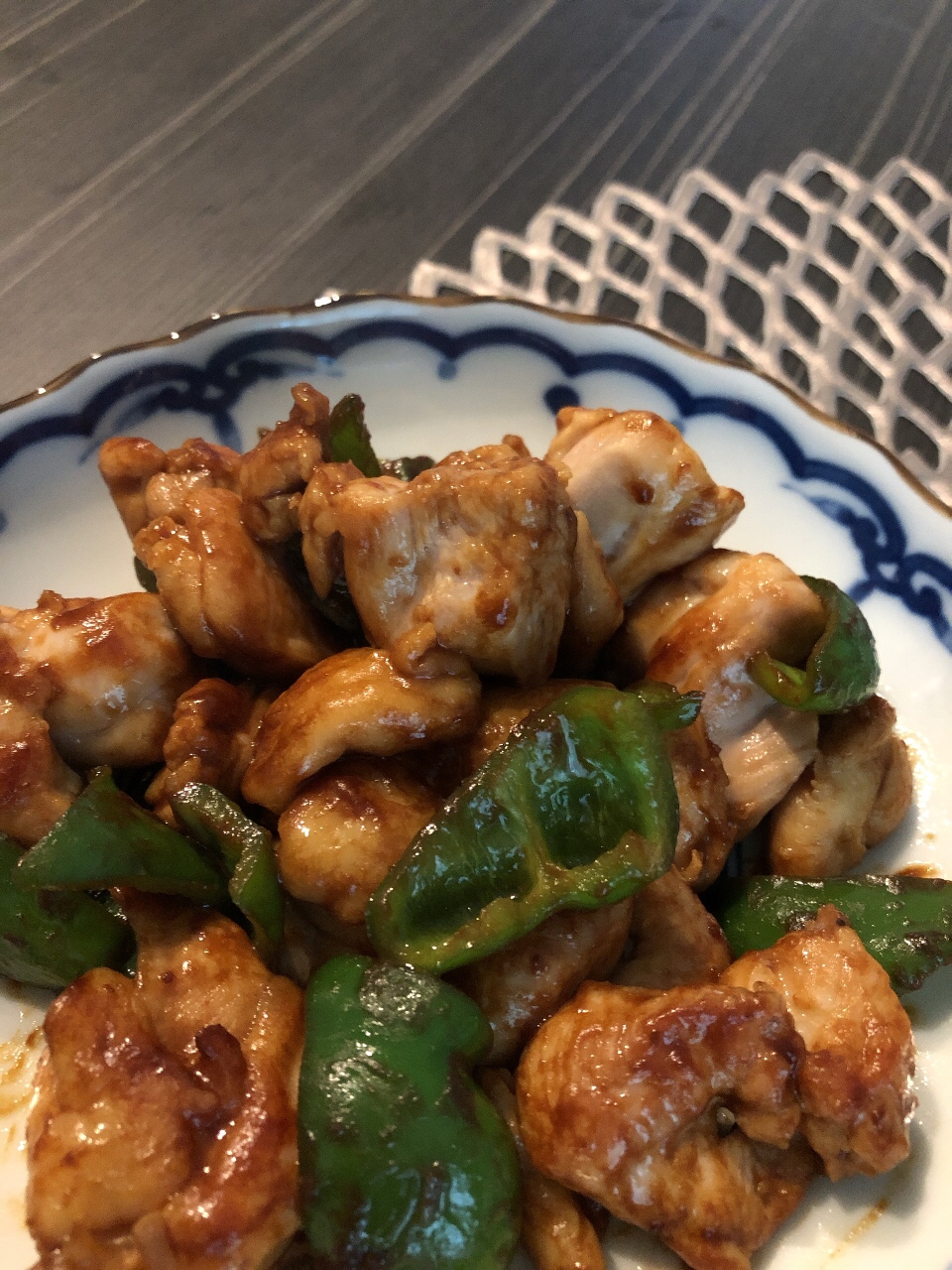 鶏モモ肉とピーマンの甘味噌炒め