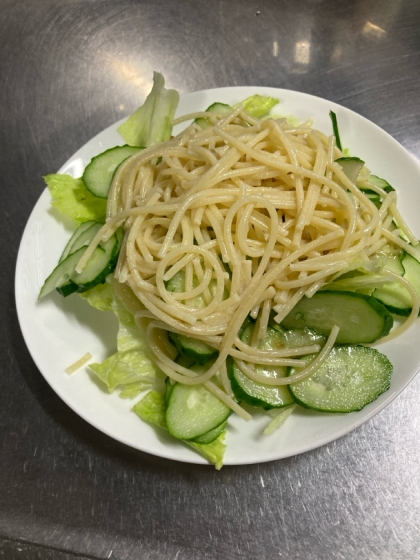マカロニのレタスサラダ