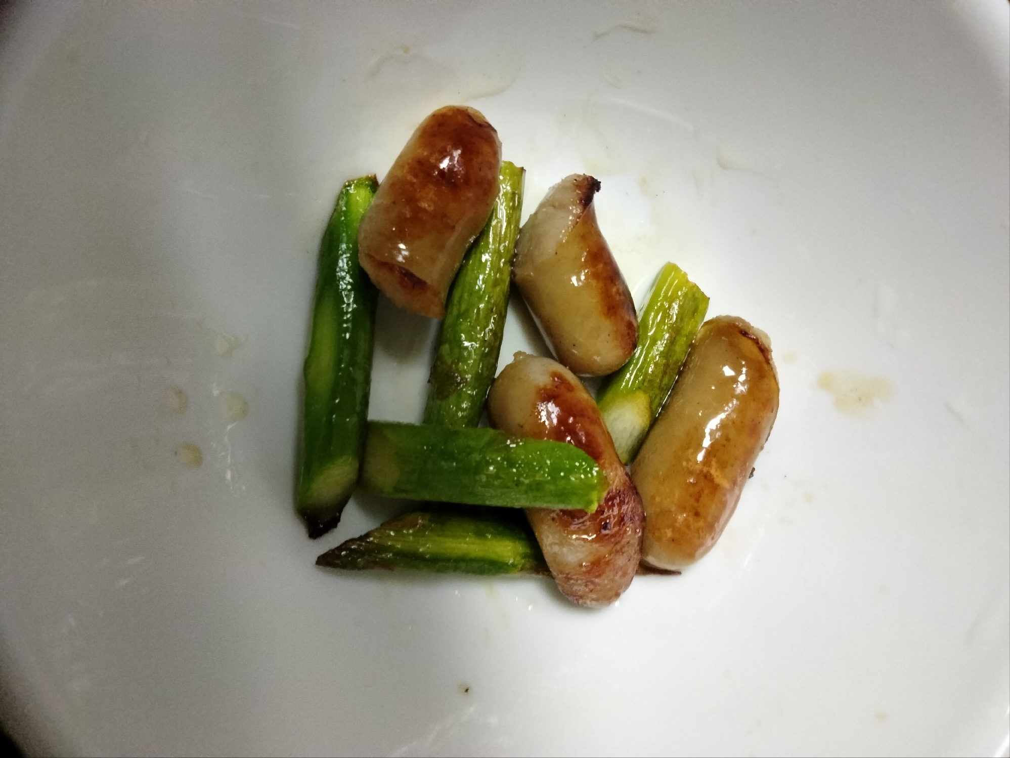 アスパラとウインナーのバター炒め