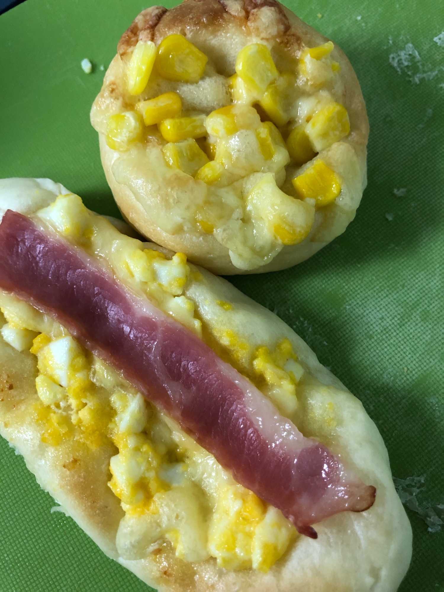 惣菜パン　玉子ベーコン&コーンマヨ