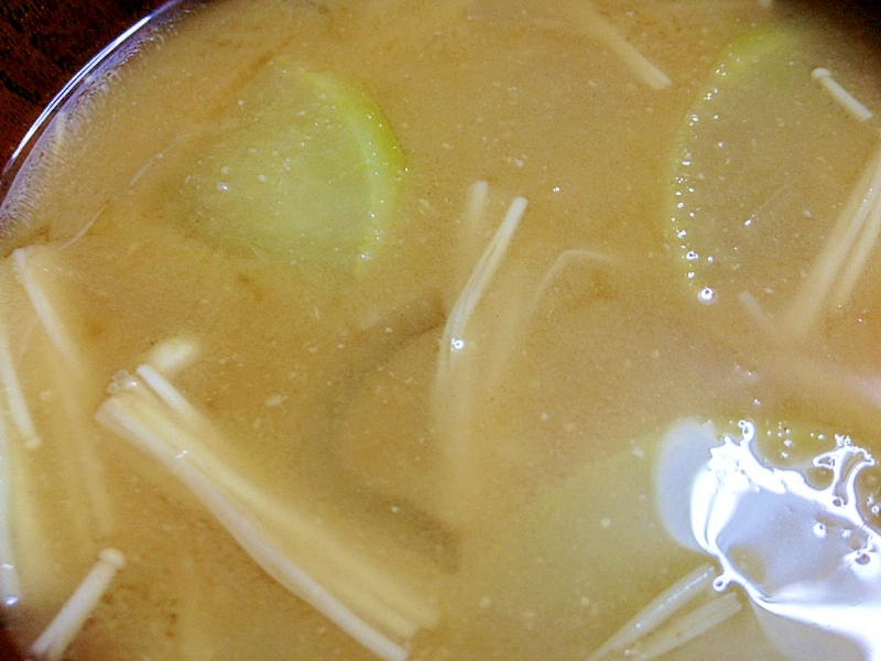大根と玉葱エノキのお味噌汁
