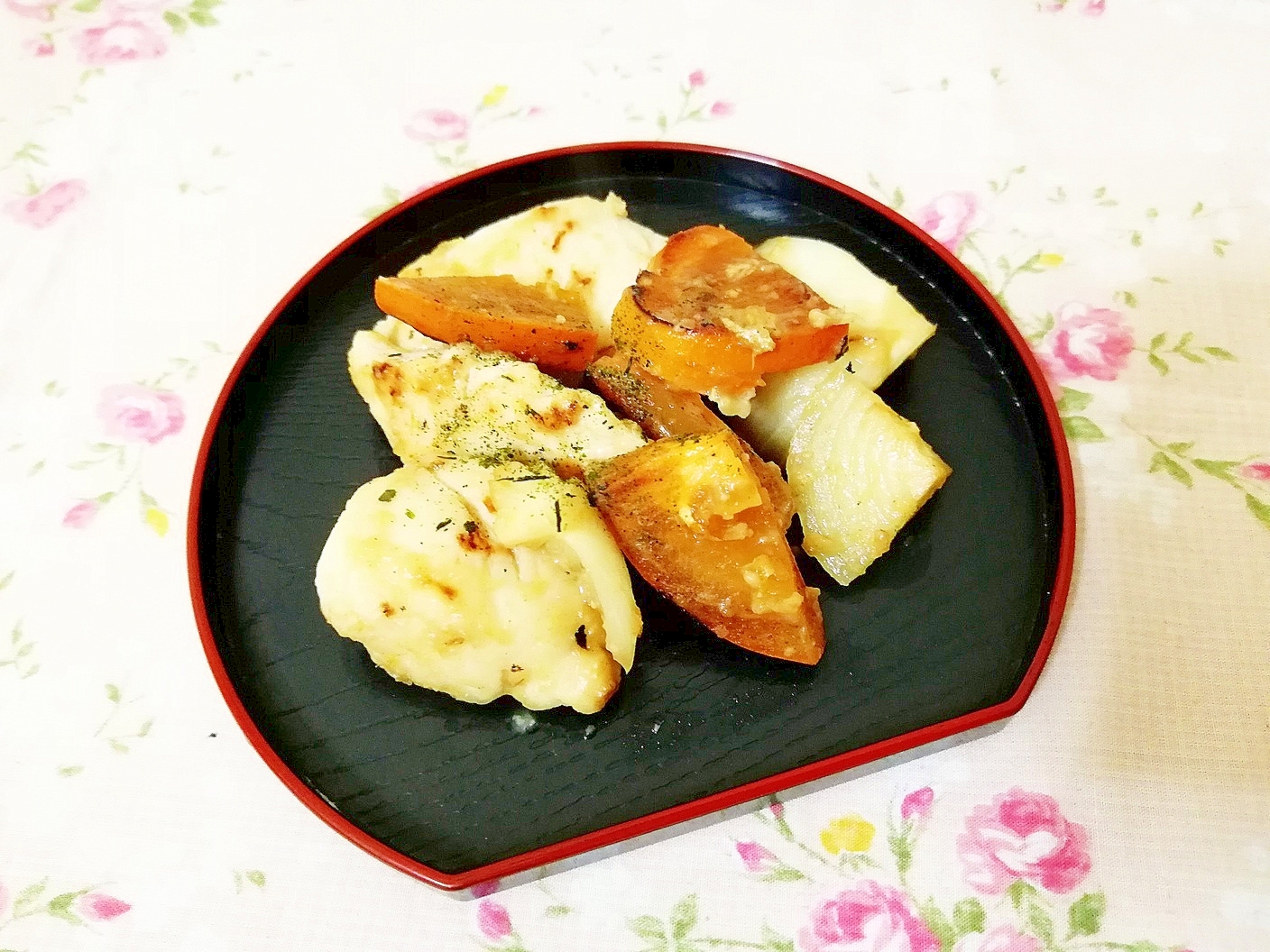 まろやか味噌風味♪柿＆玉葱と鶏ムネの照り焼き風