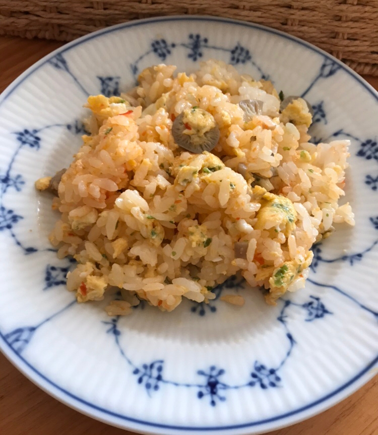 ツナとしめじの豆板醤チャーハン