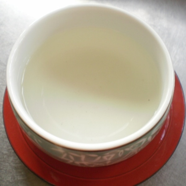 月桂樹から香り漂うローリエ茶へ レシピ 作り方 By ミルミント 楽天レシピ 月桂樹から香り漂うローリエ茶へ レシピ 作り方 By ミルミント 楽天レシピ