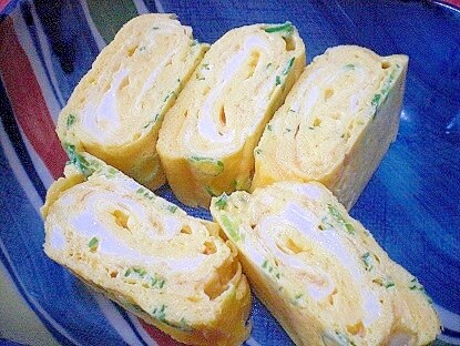 炭酸水でふわっふわ！ ネギ入り卵焼き」 ♪♪ レシピ・作り方 by