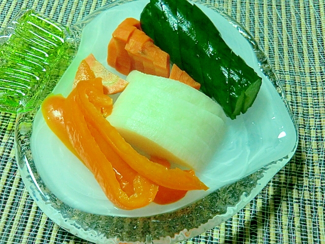 冷蔵庫で漬け込むだけ、腸内生き生き野菜の麹漬け