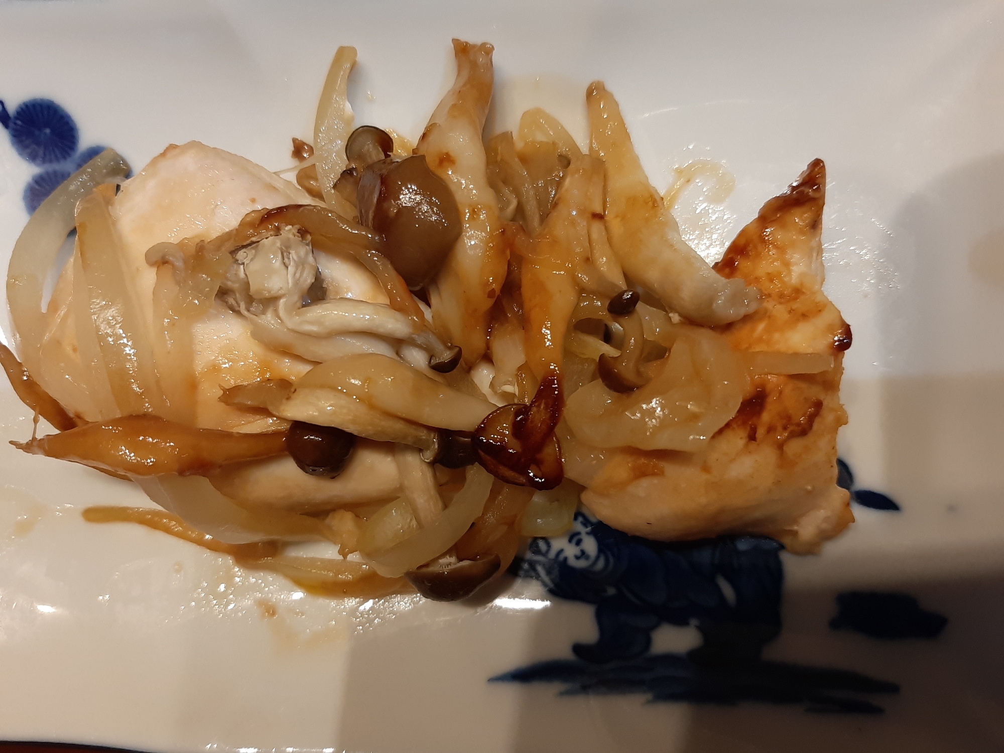 フライパンで鶏としめじの酒蒸し レシピ 作り方 By みーみ5077 楽天レシピ フライパンで鶏としめじの酒蒸し レシピ 作り方 By みーみ5077 楽天レシピ