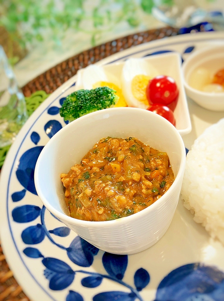 ランチにお手軽♪ほうれん草のキーマカレー