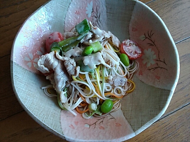 三色そうめんの豚と野菜のタルタルソース和え