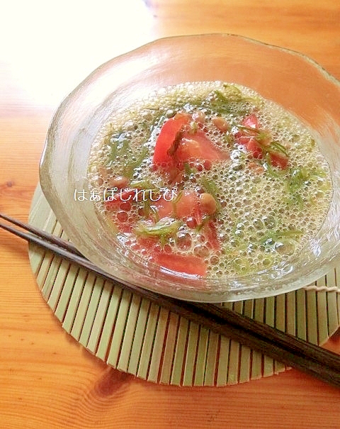 めかぶとトマトと納豆の和え物