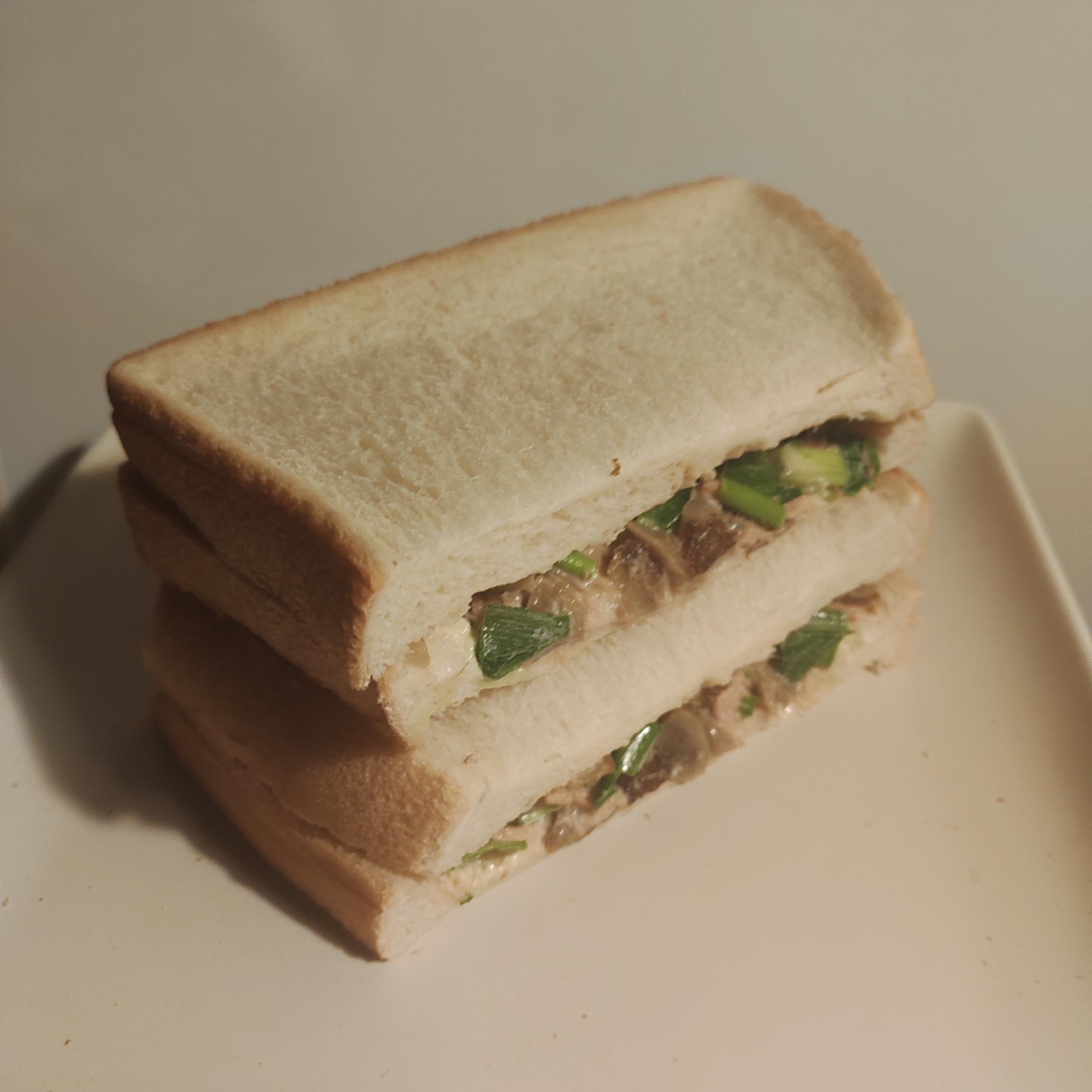 ごぼう、小ねぎ、ツナサンド
