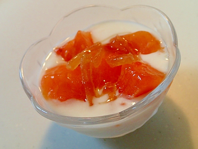 冷凍完熟柿と生姜糖の美的蜂蜜ヨーグルト