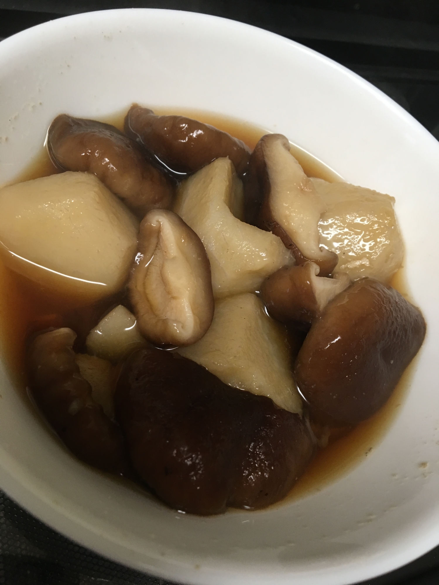 お弁当にも生椎茸と里芋の煮物 レシピ 作り方 By とこっちぃ 楽天レシピ