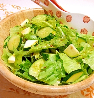 ズッキーニのグリーンサラダ