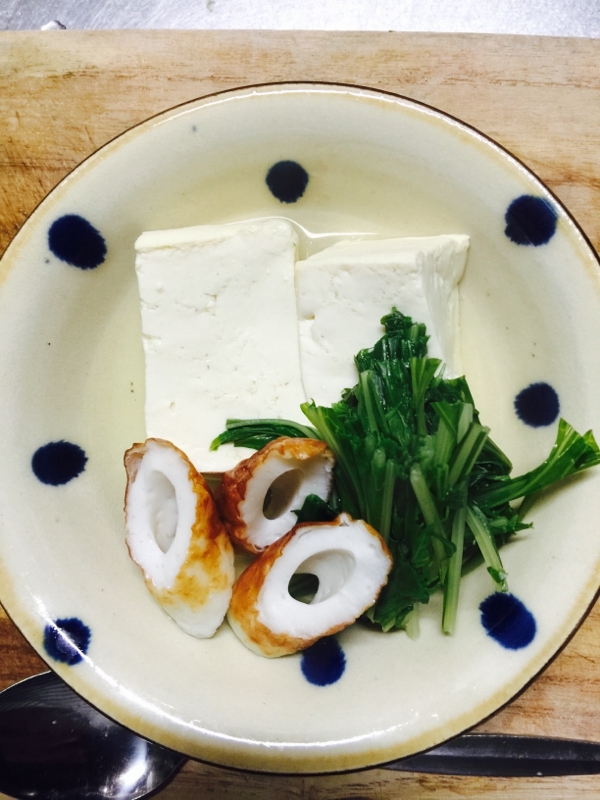 肌寒い季節にぴったり！パパッとアツアツ湯豆腐