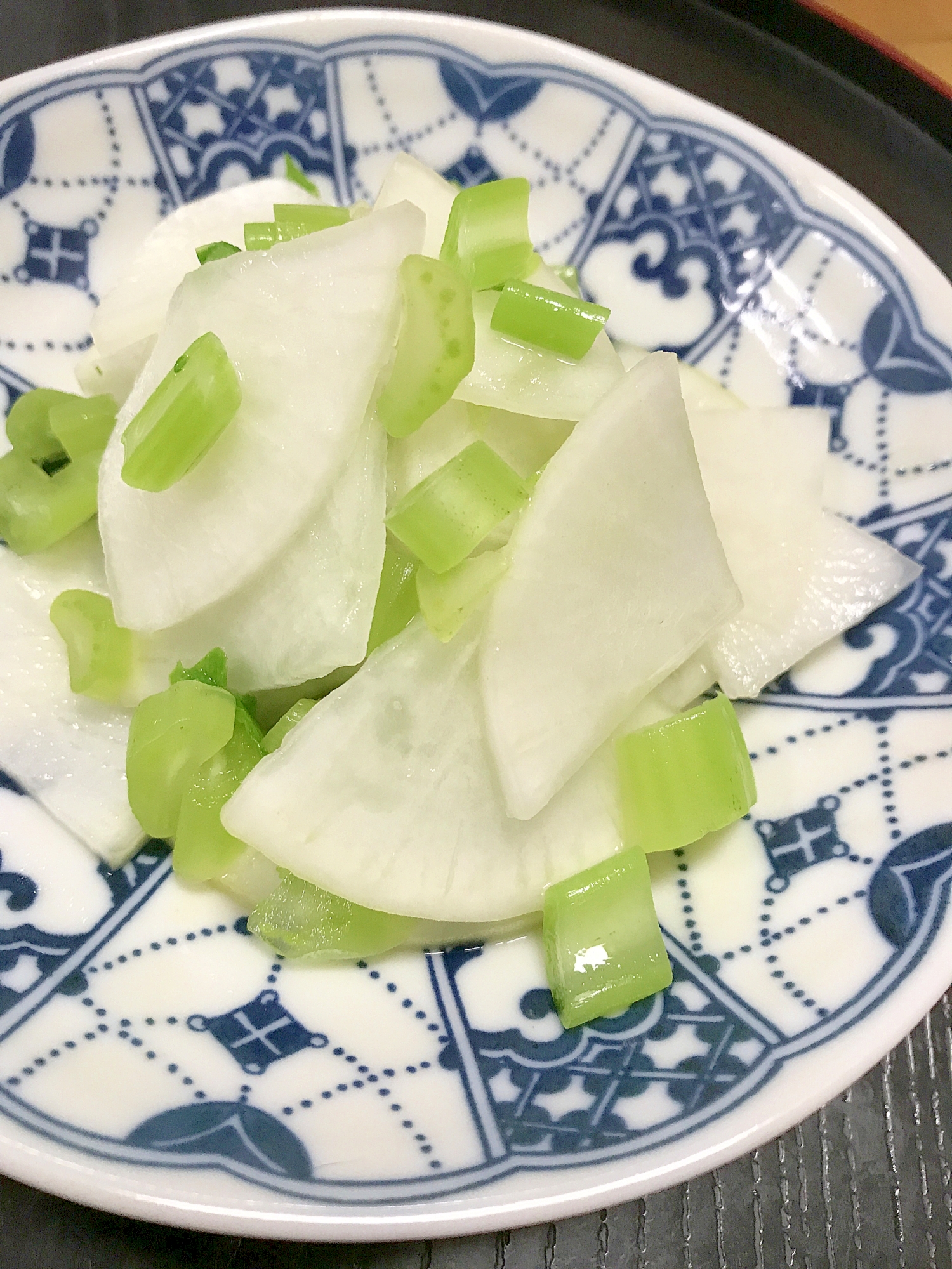 大根消費に！大根と大根葉の★昆布茶漬け