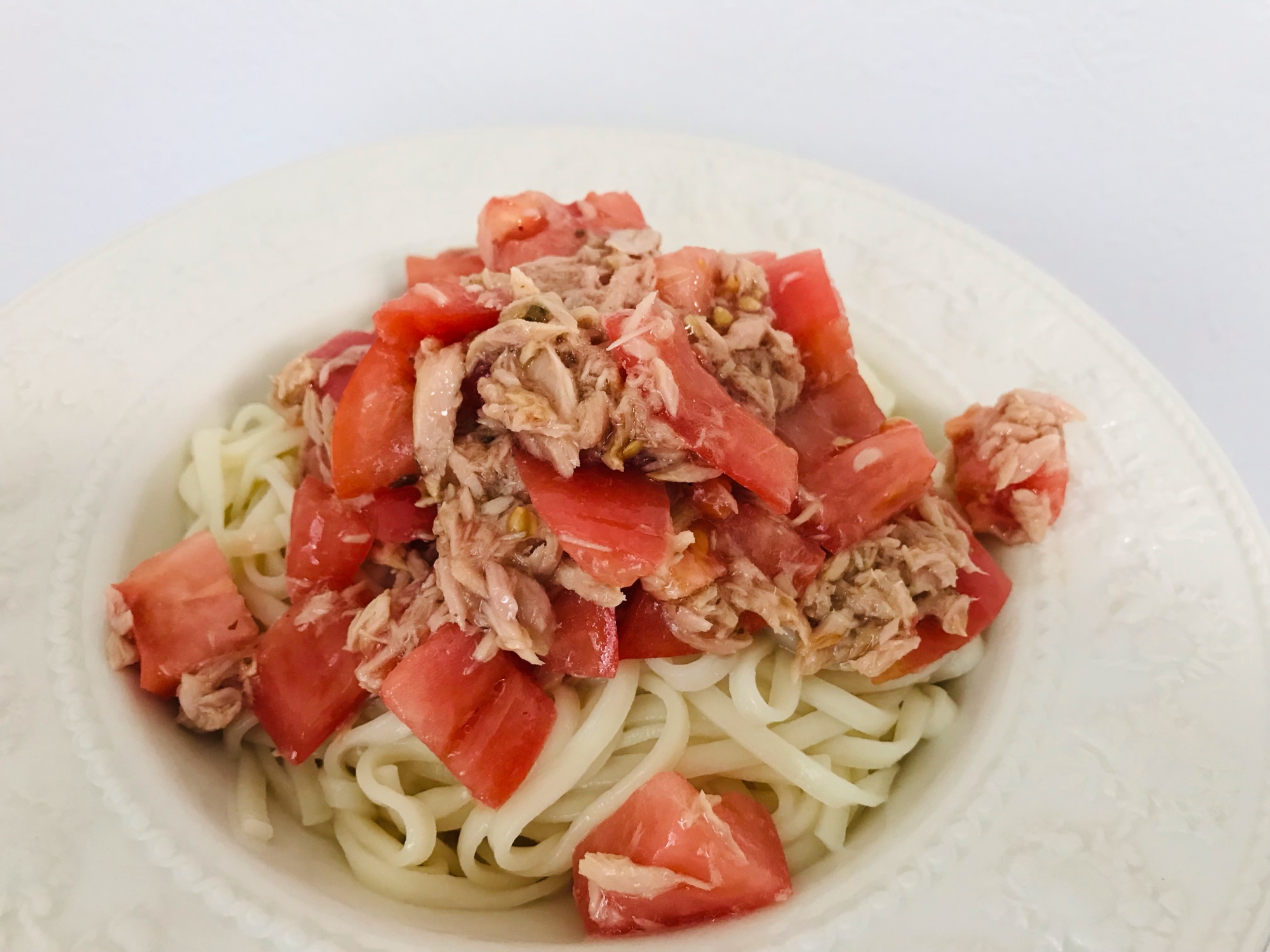 トマトとツナのさっぱりザルうどん