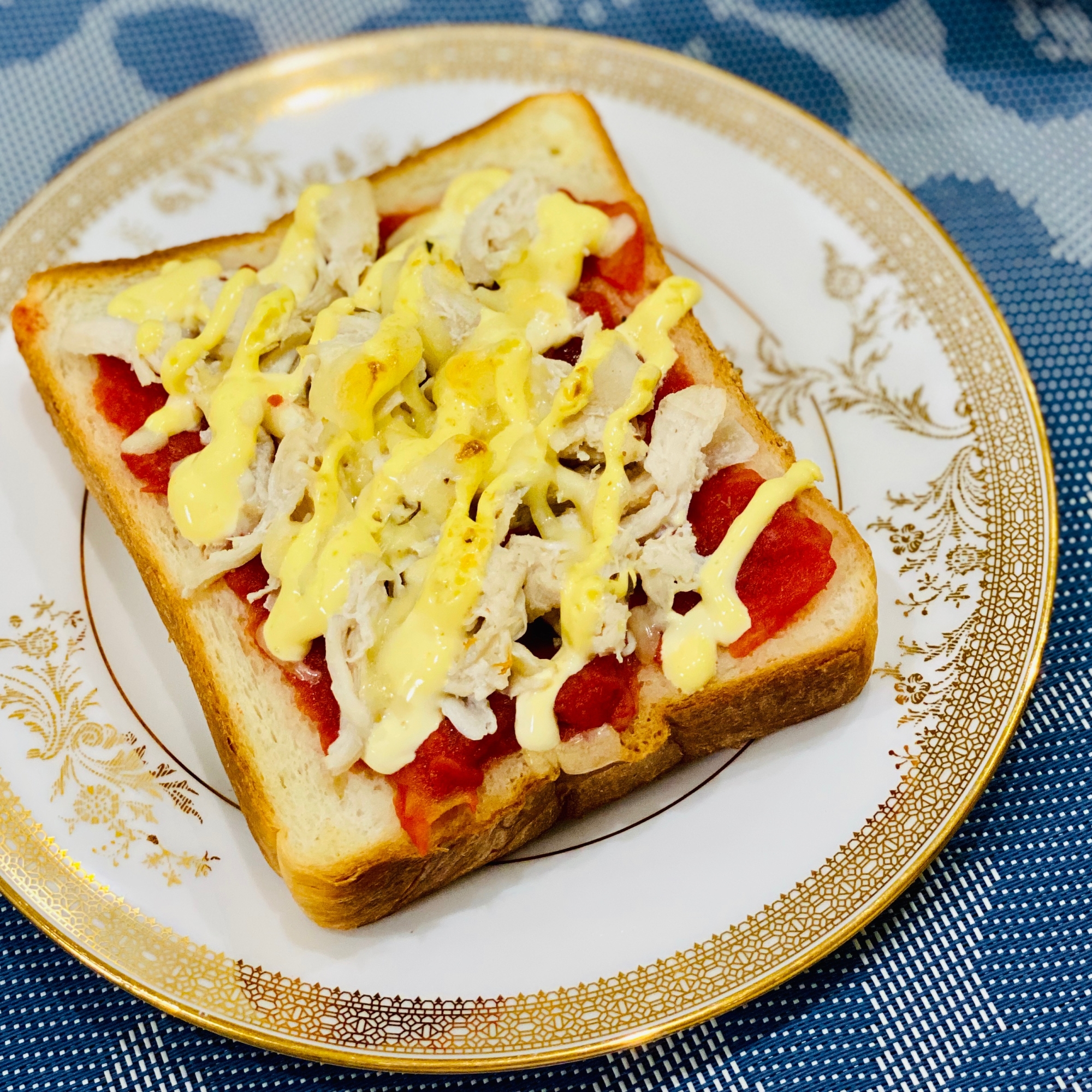 【朝食】ささみのピザ風トースト