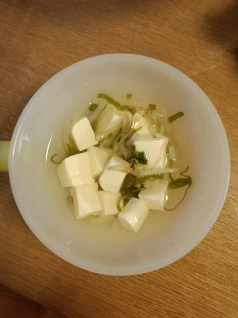 離乳食☆後期☆　もやしとネギの豆腐入りスープ