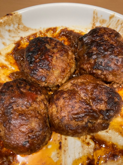 トマトジュースで。かさ増し煮込みハンバーグ