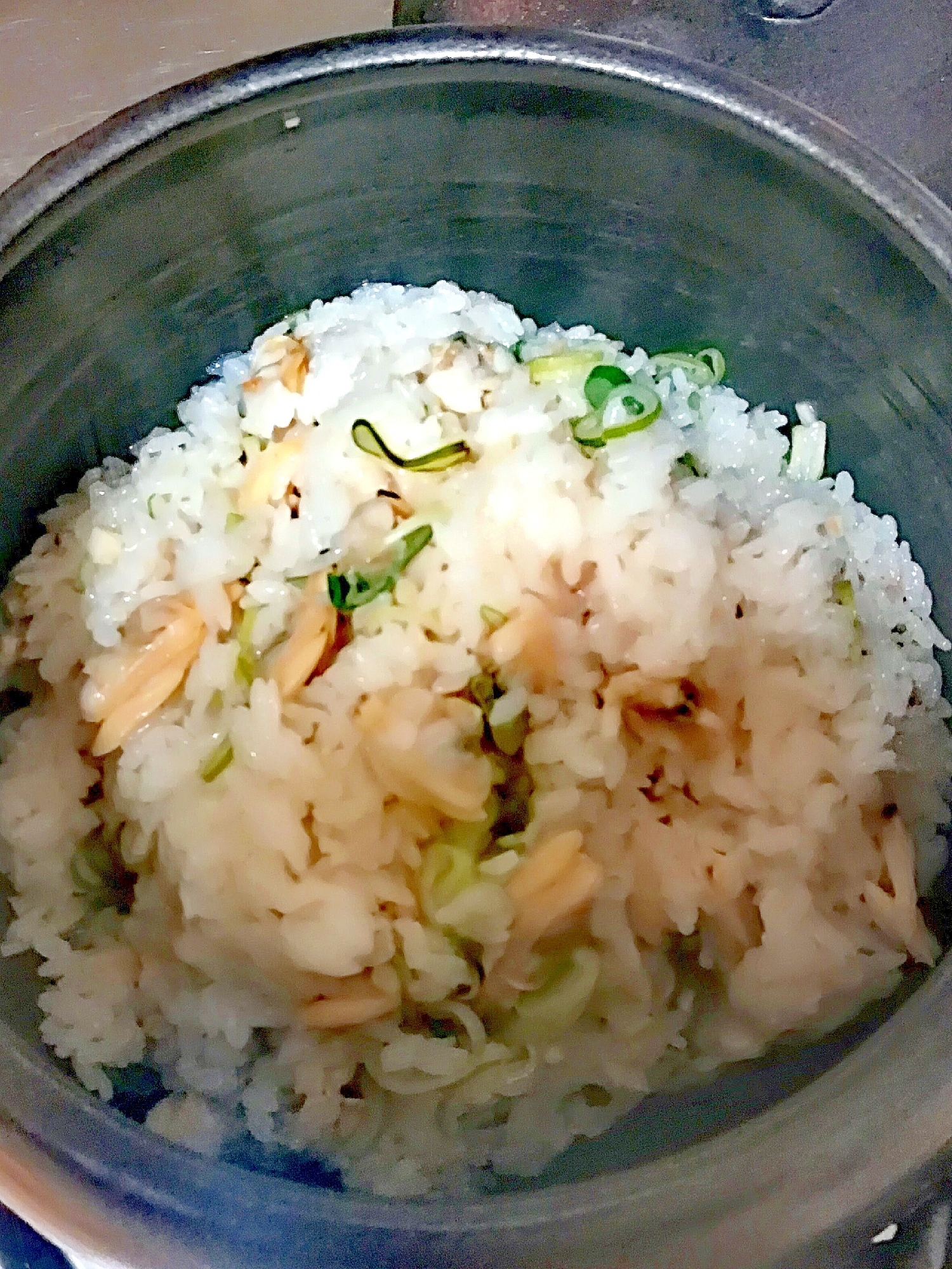 土鍋で作る!冷凍あさりの炊き込みご飯